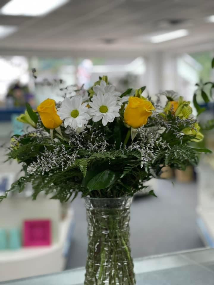 Sunny Sentiments – WALKER'S FLOWER BASKET, Winfield WV